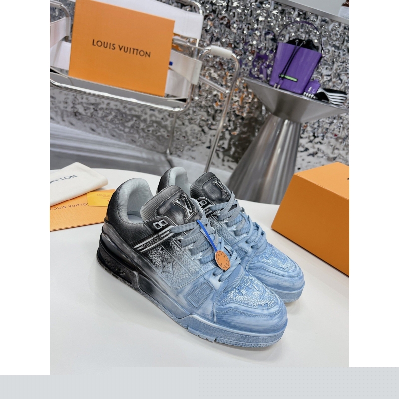 l**is V*t*n sneakers
